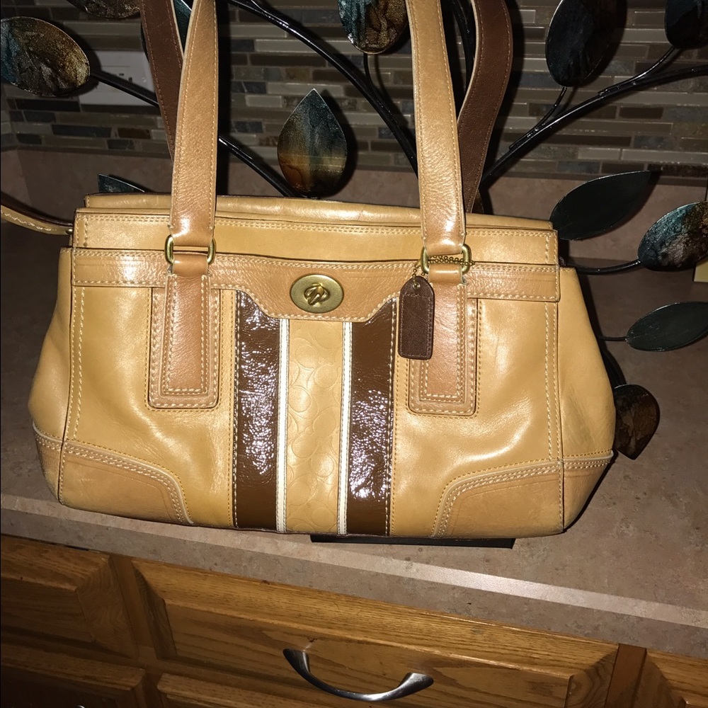 Coach brown leather purse #J0783-11609
