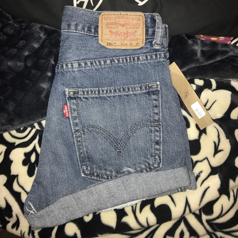 LEVIS SHORTS
