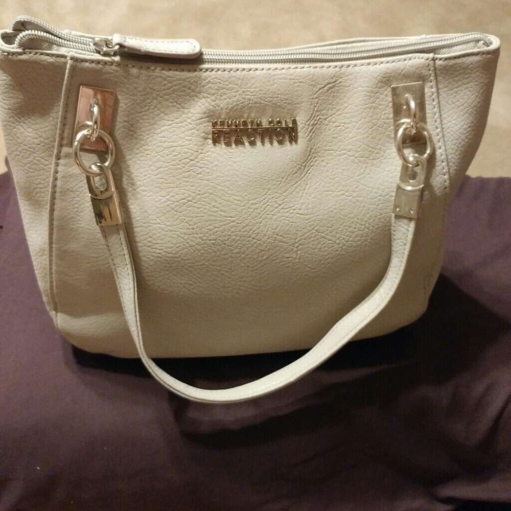 Kenneth Cole leather purse - Picture 2 of 2