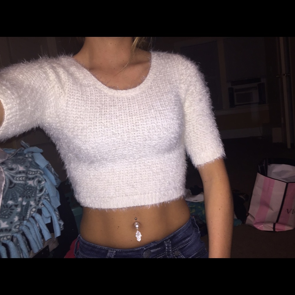 Sweater crop top
