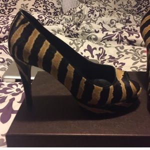 *Flash SALE* 🎉 Gucci Nappa Charolette pony