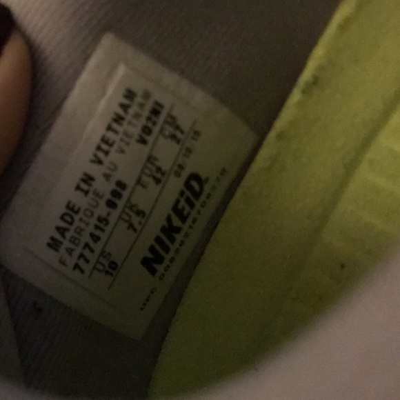 ✔️Women's Nike ID Roshe Run✔️ - Picture 6 of 6