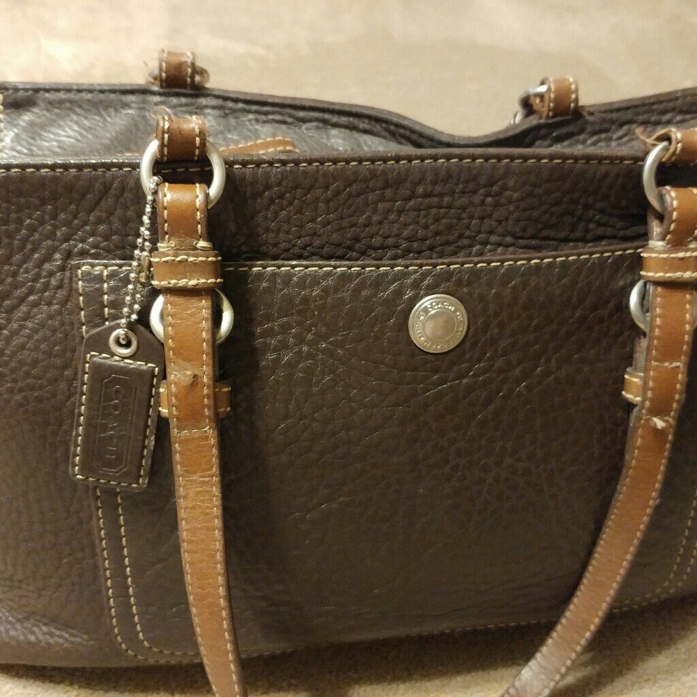 Leather Coach shoulder bag - Picture 2 of 2