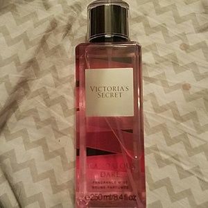 Victoria's Secret Scandalous Dare Fragrance Mist