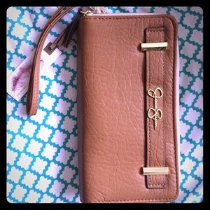 Beautiful Jessica simpson wallet clutch wristlet