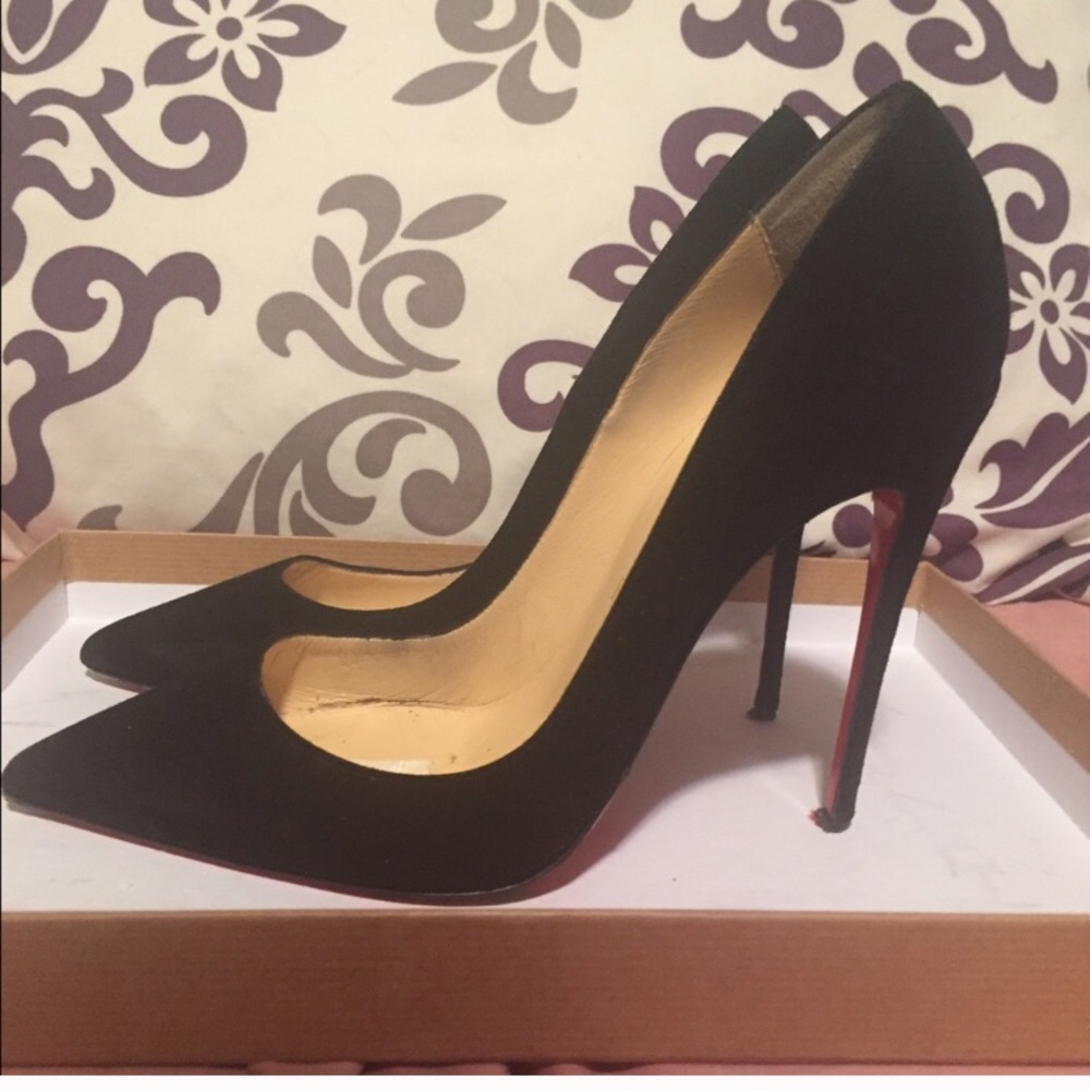 FLASH SALE 🎉Host Pick🎉 black suede So Kate