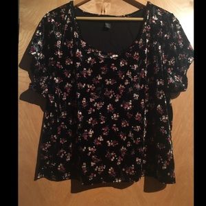 Forever 21 velvet floral CROP top