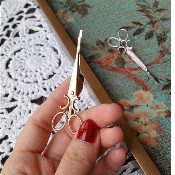 2 Scissor Hair Clips - Picture 4 of 5
