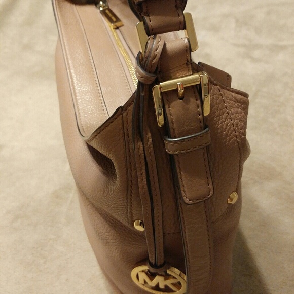 Michael Kors leather hobo shoulder bag - Picture 2 of 3