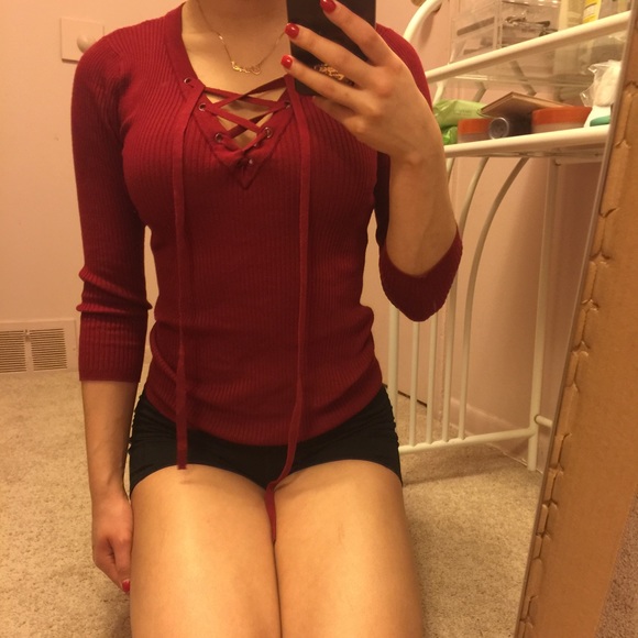 Red sweater from New York & company - Picture 1 of 2