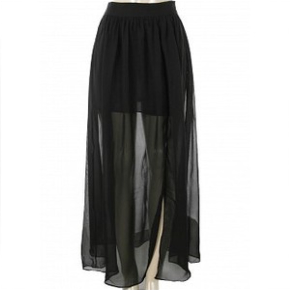 Circular sheer skirt with mini underlay