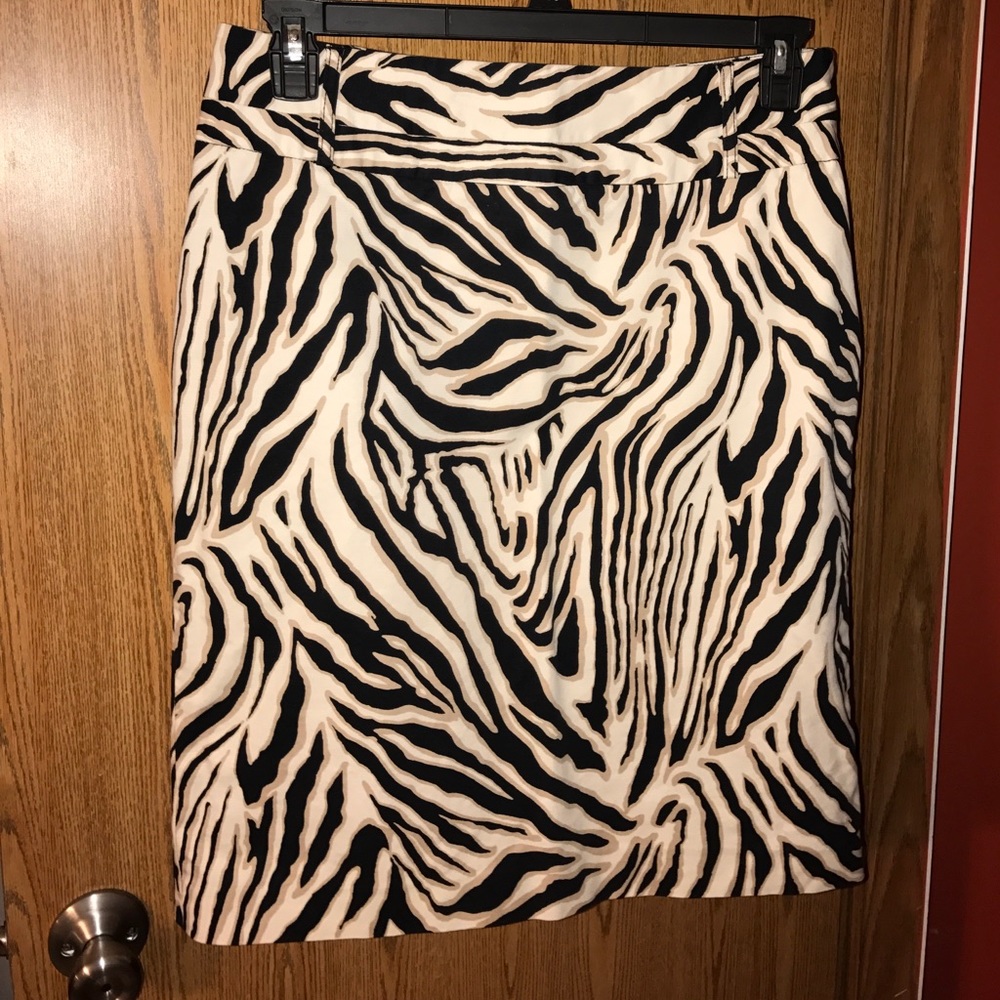 🛍Sale🛍 Rafaella animal print skirt