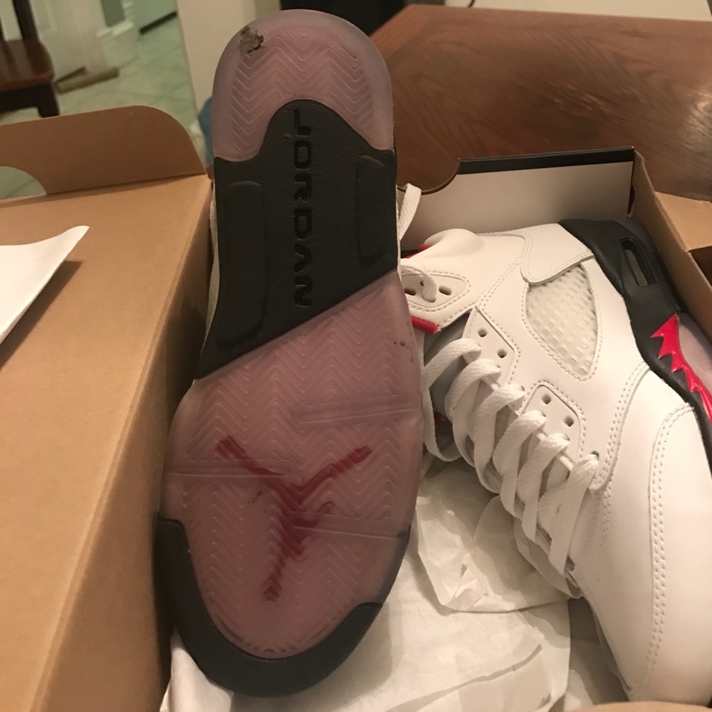 Jordan 5 Retro - Picture 2 of 3