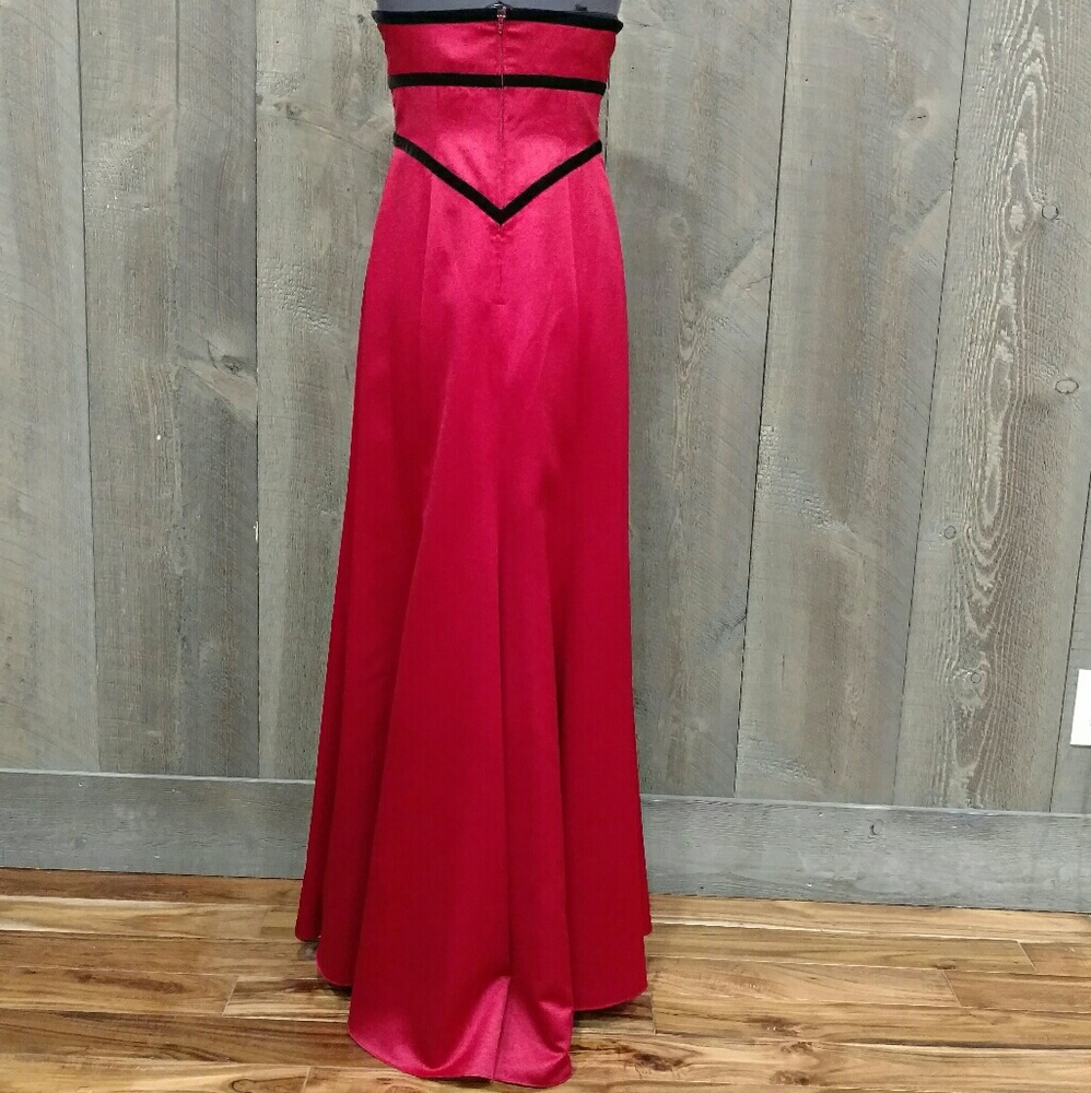 Strapless Dress by David's Bridal w' coordinating shawl - Picture 3 of 5
