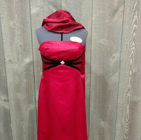 Strapless Dress by David's Bridal w' coordinating shawl - Picture 2 of 5