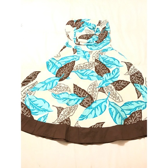 💖Host Pick💖Strapless patterned dress - Picture 3 of 6