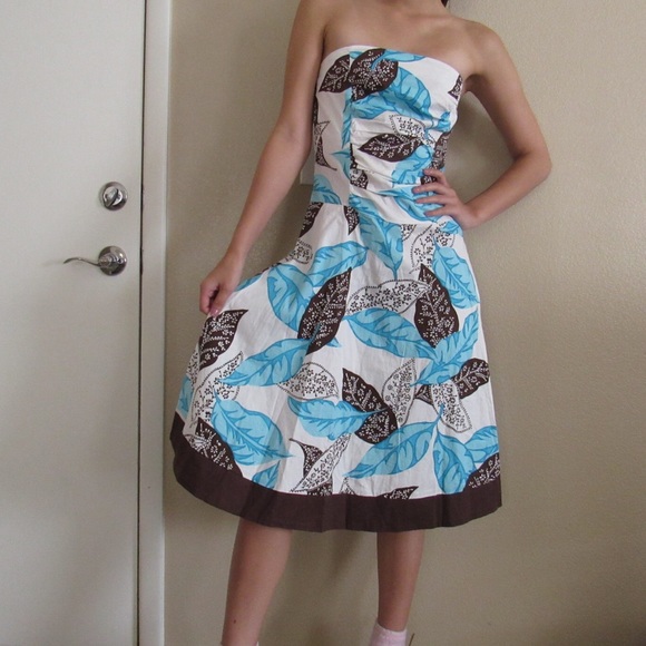 💖Host Pick💖Strapless patterned dress - Picture 2 of 6