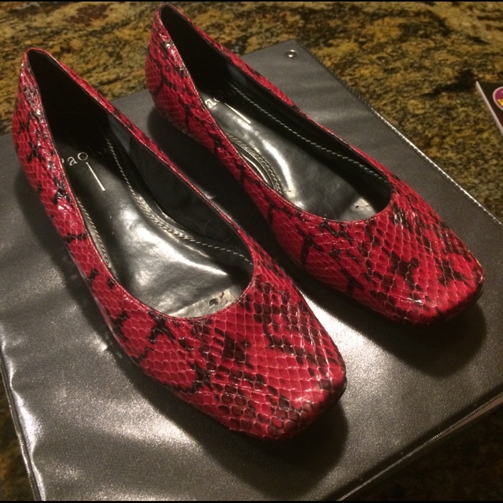 Linea Paolo Snake skin red shoes