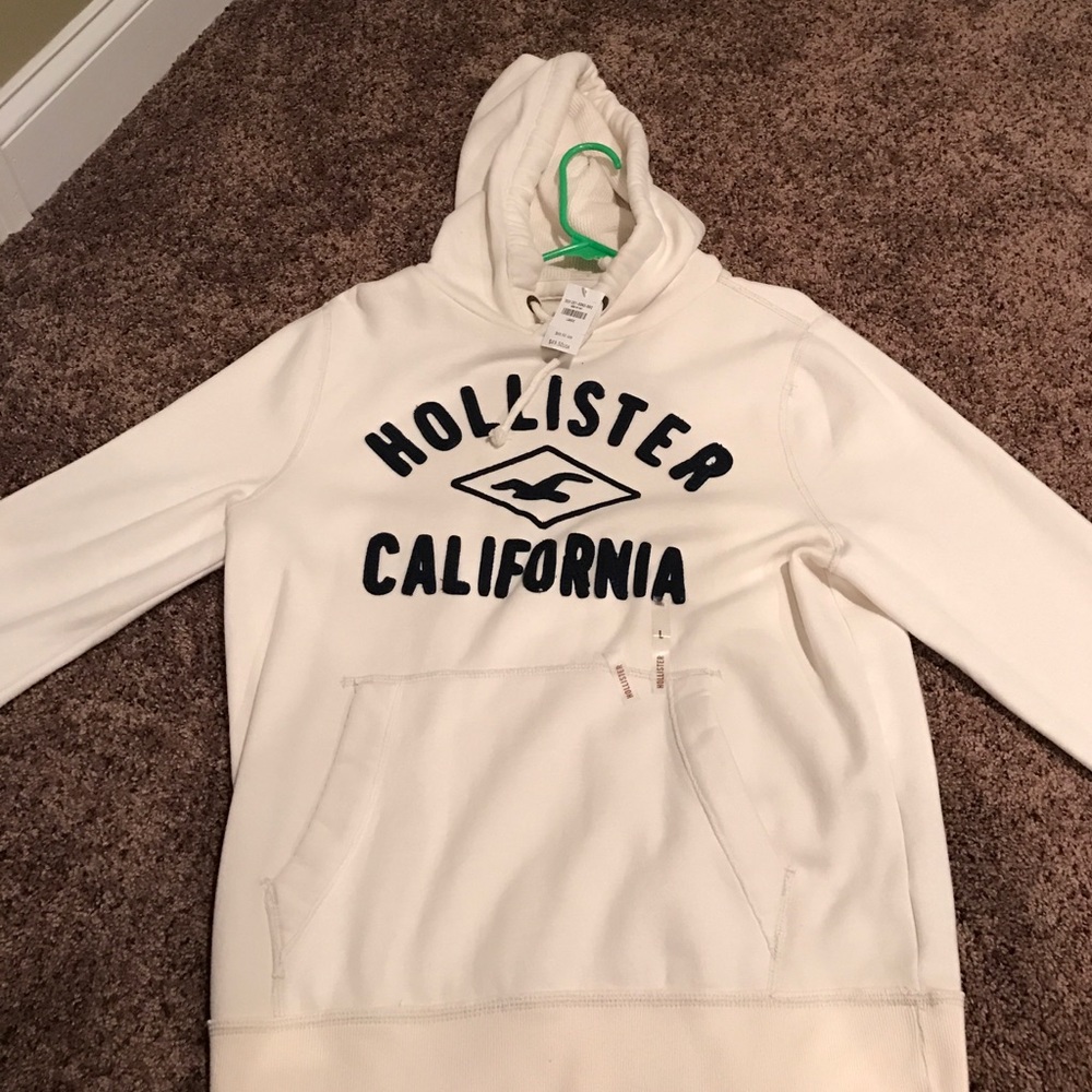 White Hollister sweat shirt