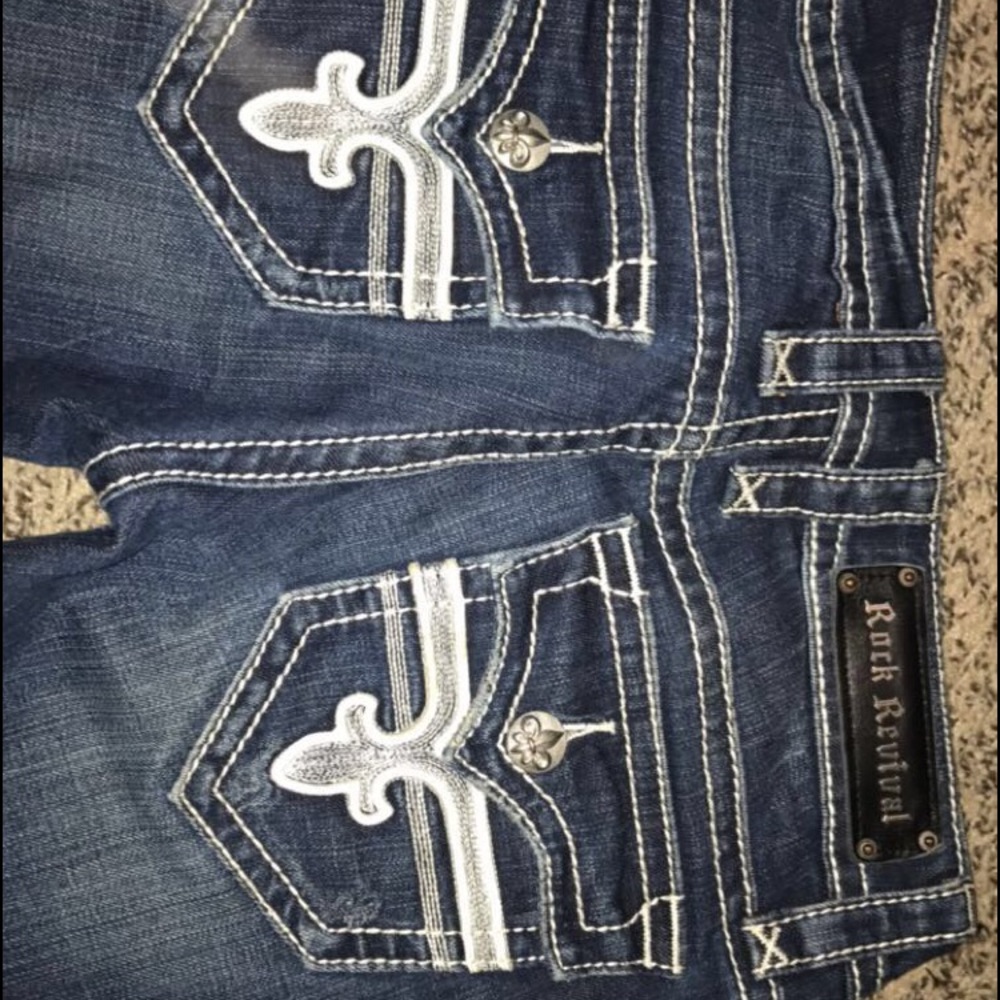 Rock revival jeans . Straight pant