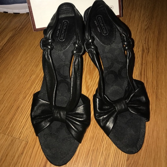AUTHENTIC Coach heels. 2 pairs black & nude AVAIL! - Picture 1 of 4