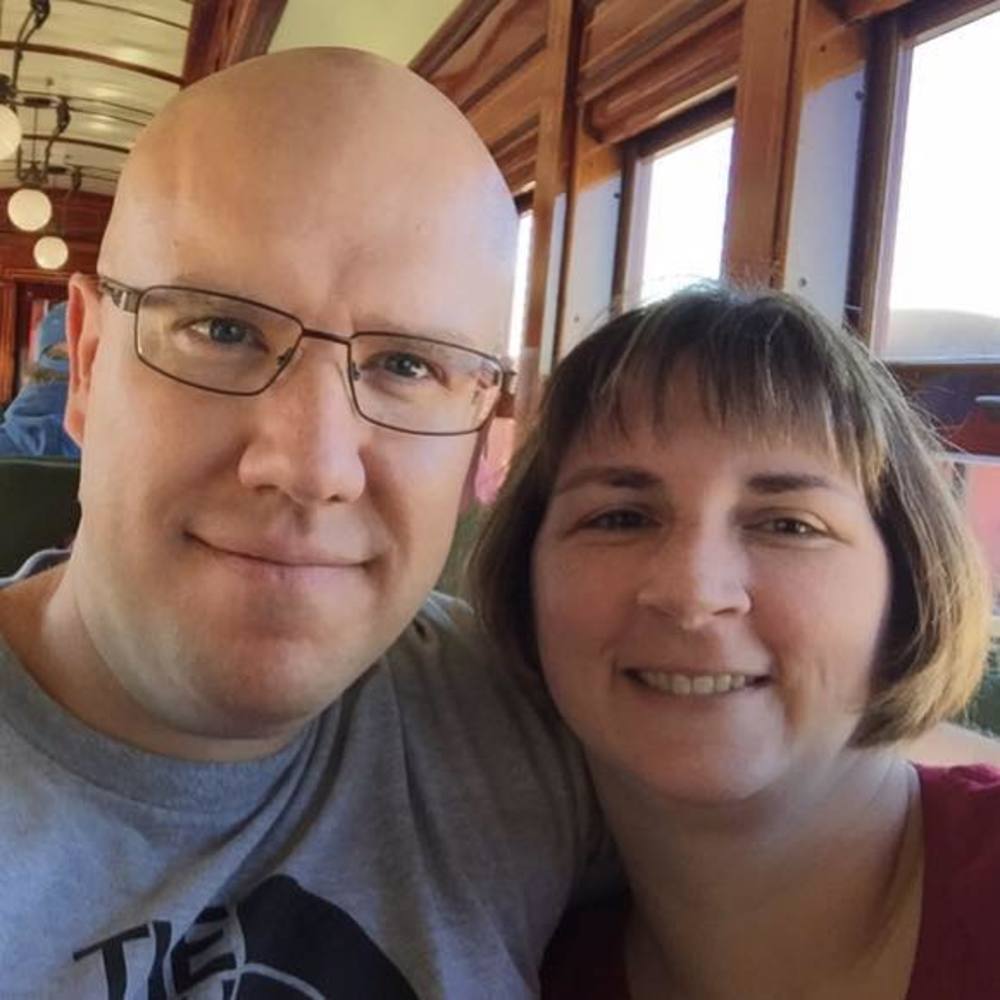 Meet your Posher, Lara