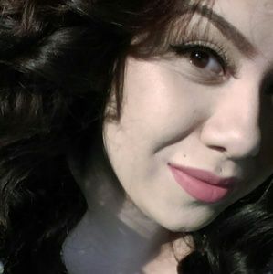 Meet your Posher, Alysha