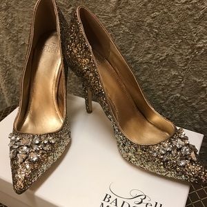 New Beautiful Badgley Mischka heels Size 8