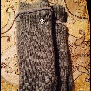 Lululemon snow mittens , super warm !!