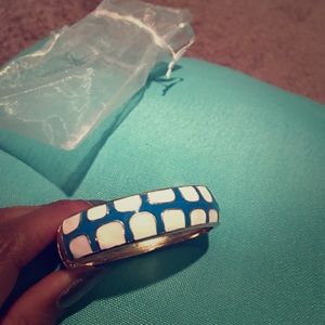 Brand New Blue & White Pull Apart Bangle
