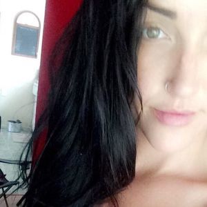Meet your Posher, Kendra