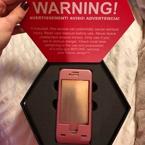 iPhone 4/4s tazer phone case
