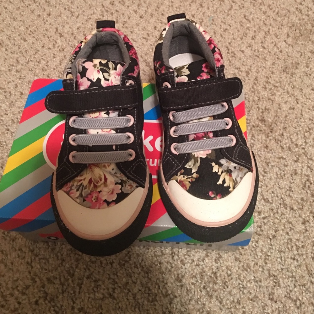 Toddler girls shoes