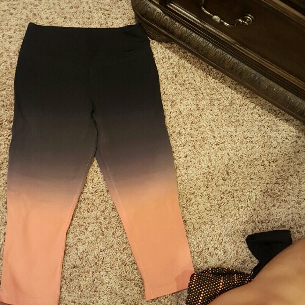 Nike Dri Fit Womens Crop