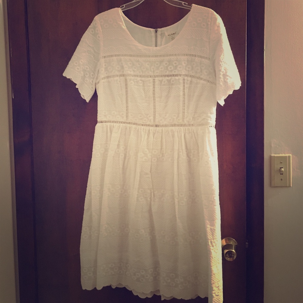 White lace dress