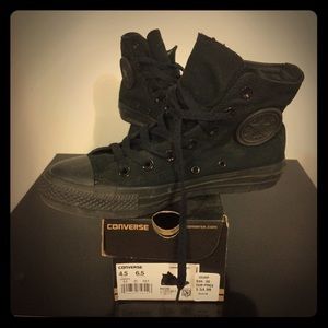Black converse