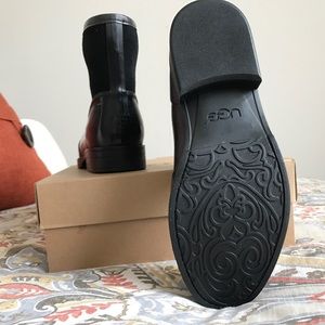 Brand New Authentic UGG rain boots! Size 8