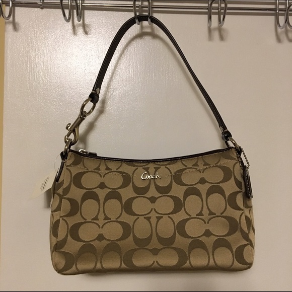 NWT authentic Coach Signature satchel F44989 - Picture 2 of 4