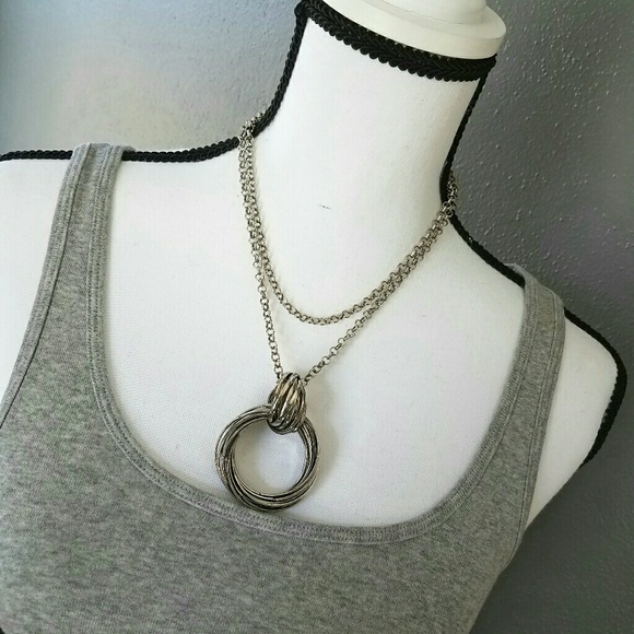 BUNDLED Circle Detail Silver Necklace - Picture 4 of 7