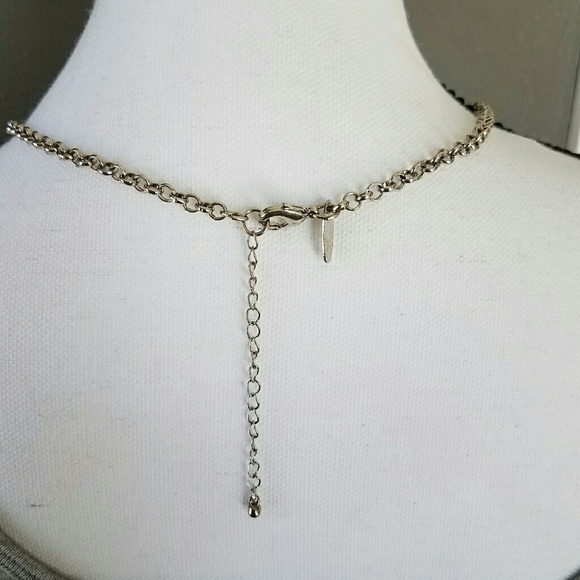 BUNDLED Circle Detail Silver Necklace - Picture 7 of 7