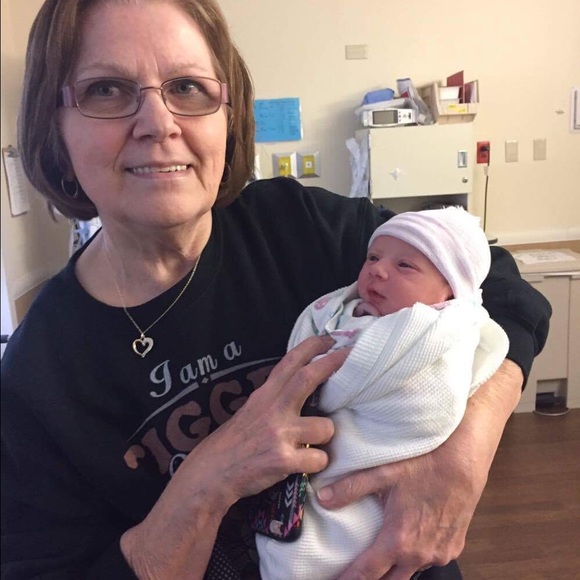 Meet your Posher, Janet - Picture 1 of 1