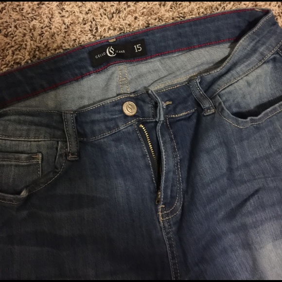 Jeans - Picture 2 of 3