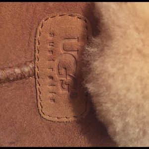 Ugg shoes/slippers