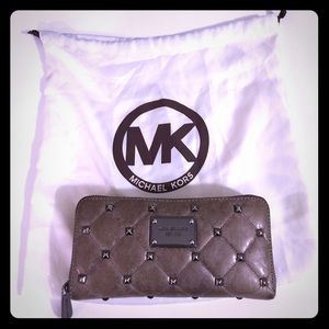 Michael Kors Stud Wallet