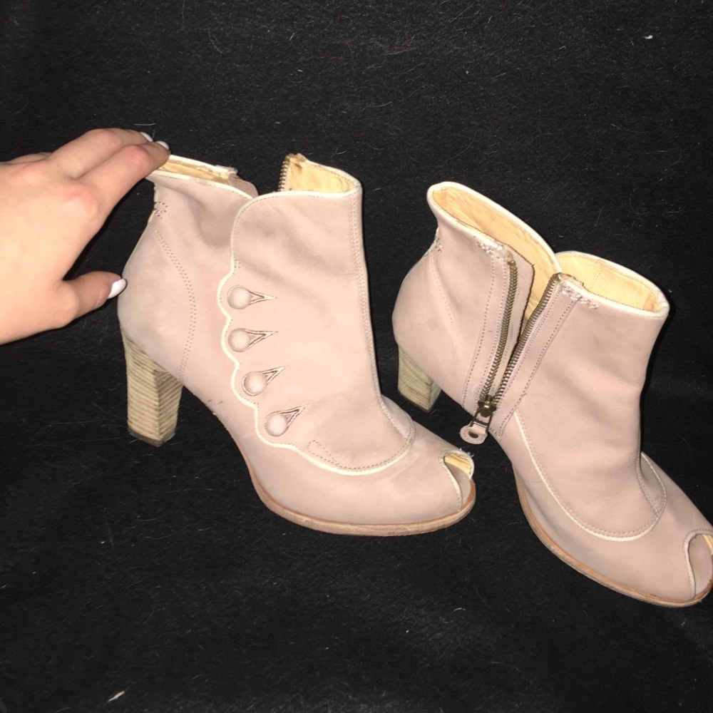 Timberlands - Picture 1 of 1