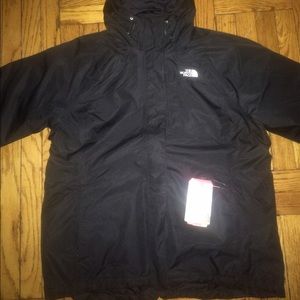 North face 3 in 1 coat. Has 2 jackets!!!!!