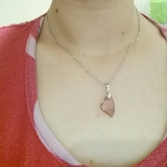 NWOT SWAROVSKI CRYSTAL HEART PENDANT WITH CHAIN - Picture 2 of 5