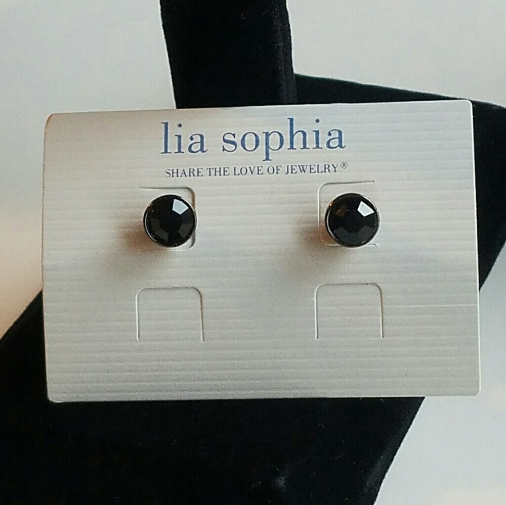 Lia Sophia black crystal studs NWOT