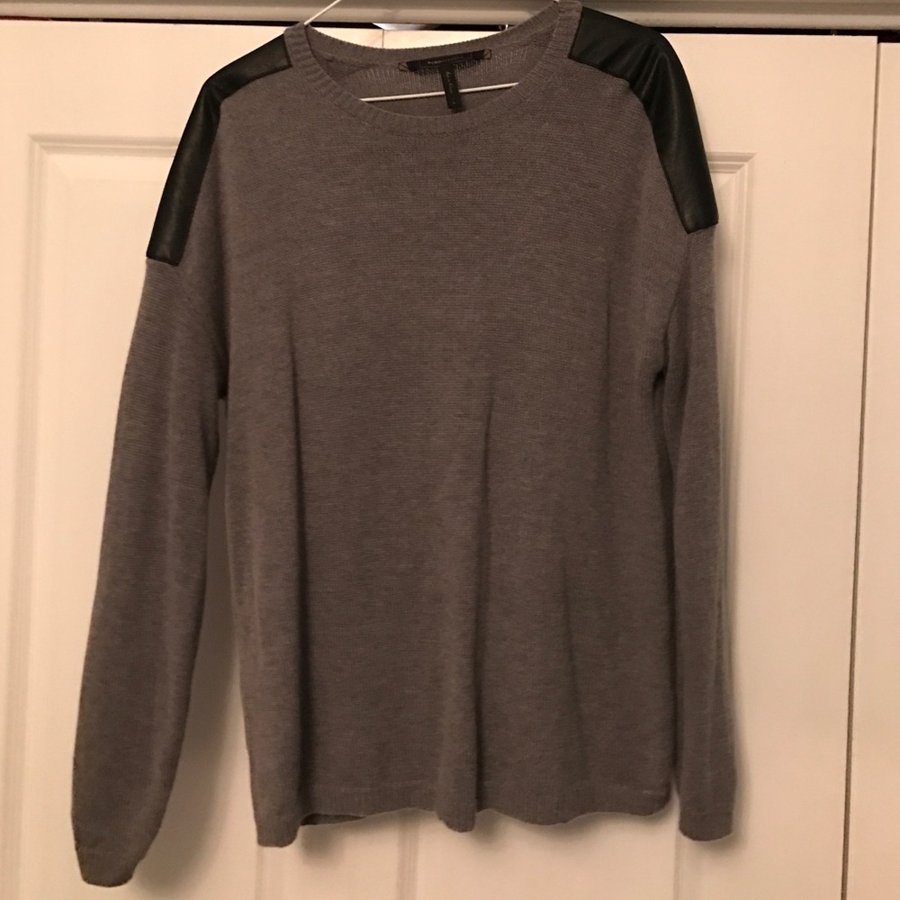 Grey BCBGMaxazria sweater w leather shoulder