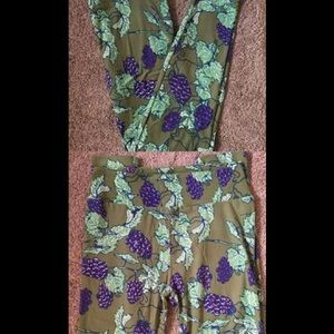 Lula Roe Unicorn grape leggings OS